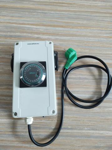 Davin Relaiskast DV12 2x 600W beschikbaar voor biedingen
