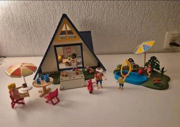 Playmobil vakantiehuis met terras, zwembad en kampeerspel  beschikbaar voor biedingen