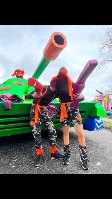 legerkleding loopgroep carnaval beschikbaar voor biedingen