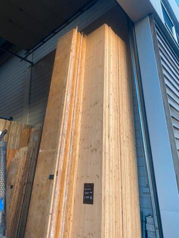 Planken van 410x40x2 beschikbaar voor biedingen