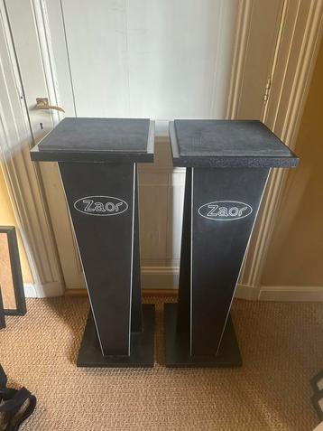 Zaor Miza monitor stands beschikbaar voor biedingen