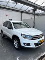 Volkswagen tiguan 2.0 tsi / automaat / trekhaak / aandachtsp, Auto's, 1984 cc, Wit, Geïmporteerd, 83 €/maand