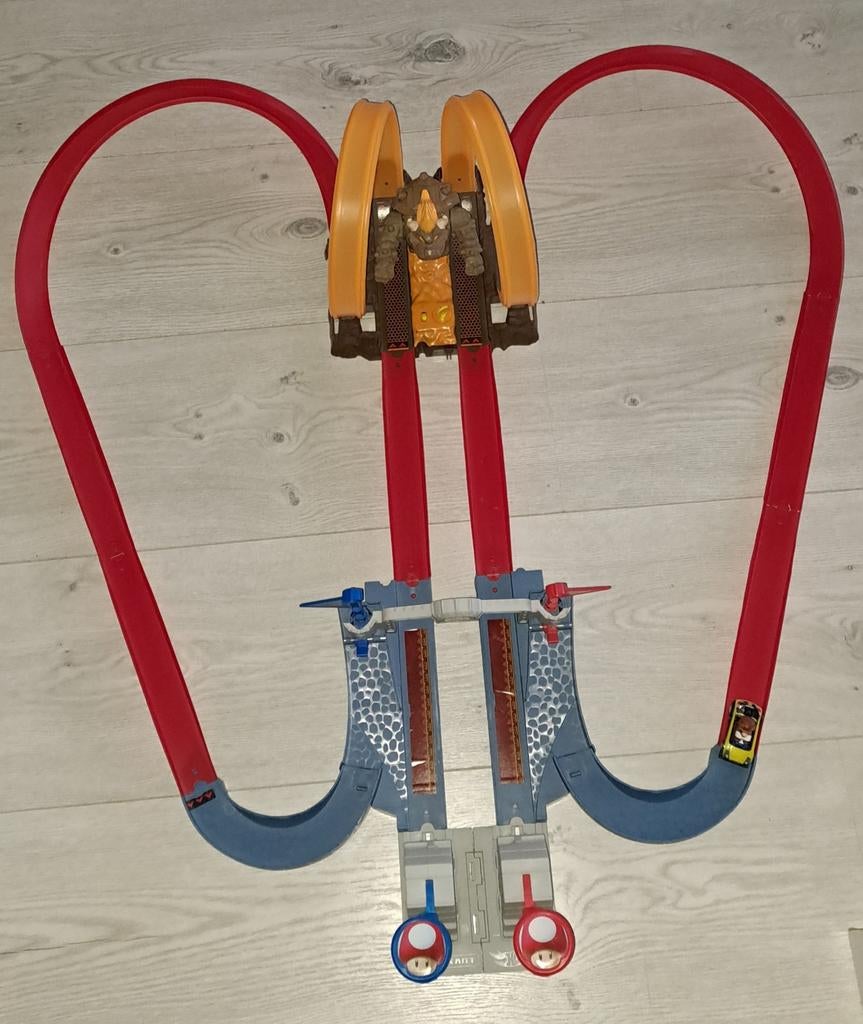 Hot Wheels Mario Kart Kasteel van Bowser PLUS EXTRA, Kinderen en Baby's, Speelgoed | Racebanen, Ophalen, Handmatig, Hot Wheels
