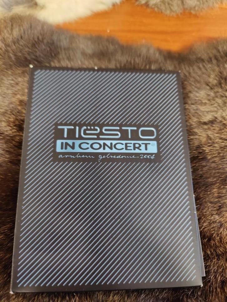 Tiësto In Concert 2004 DVD (2xDVD + MP3) Gelredome, Cd's en Dvd's, Cd's | Dance en House, Zo goed als nieuw, Ophalen