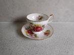 Kop en schotel Fine Bone China Rosina Queens, Ophalen of Verzenden, Zo goed als nieuw, Porselein, Kop en/of schotel