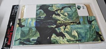 Ultra Pro Dragons Storage Box (700 kaarten) beschikbaar voor biedingen