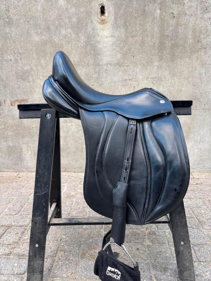 Mac rider evolution 17,5 mw, Dieren en Toebehoren, Paarden en Pony's | Zadels, Gebruikt, Dressuur, Ophalen of Verzenden