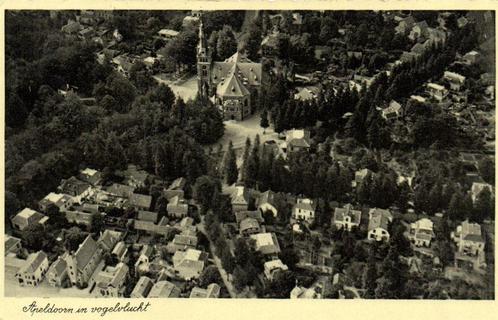 Apeldoorn in vogelvlucht - 1934 gelopen, Verzamelen, Ansichtkaarten | Nederland, Ongelopen, Gelderland, 1920 tot 1940, Ophalen of Verzenden