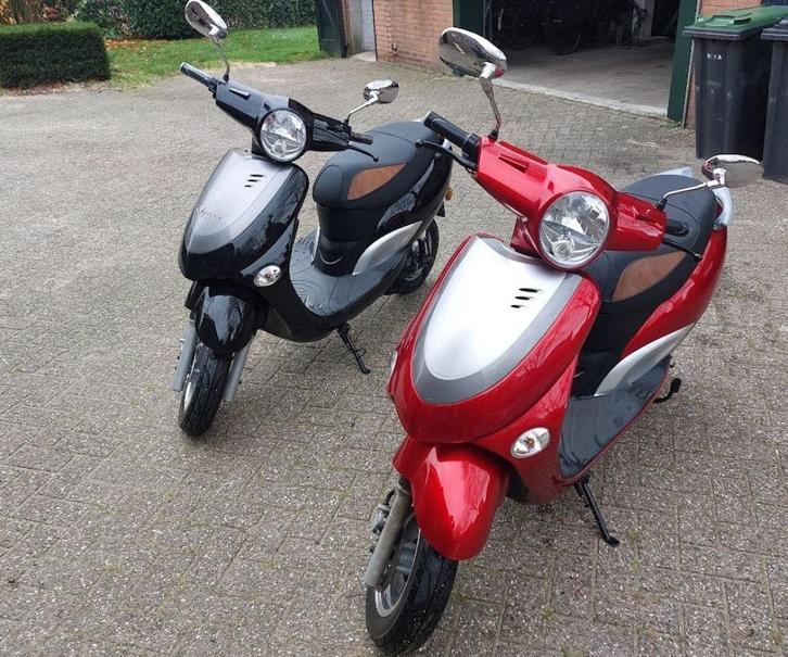 Set elektrische scooters, Fietsen en Brommers, Snorfietsen en Snorscooters, Gebruikt, Overige merken, Elektrisch, Ophalen