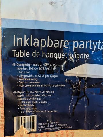 Grote uitklapbare partytafel eettafel van 180,3 x 76,2 cm beschikbaar voor biedingen
