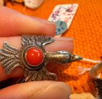 Oud zilveren ring met vogel uit Indonesië, Sieraden, Tassen en Uiterlijk, Ringen, 18 tot 19, Nieuw, Ophalen of Verzenden, Met edelsteen