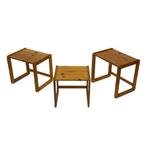 Vintage set van drie grenen bijzettafels nesting tafels jare, Minder dan 55 cm, Gebruikt, Vintage, Rechthoekig