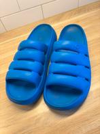 Z.g.a.n. UGG SANDALEN MT 44/45, Ophalen of Verzenden, Zo goed als nieuw, Blauw, Sandalen