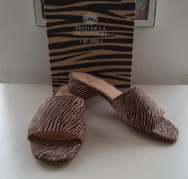 Fred de la Bretoniere nieuwe leren zebra slippers, maat 36, Kleding | Dames, Schoenen, Nieuw, Slippers, Beige, Ophalen of Verzenden