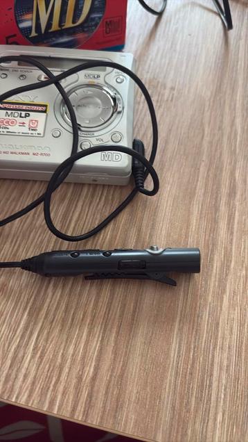 Minidisc speler Sony beschikbaar voor biedingen