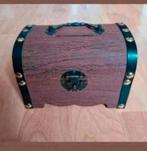 Houten spaarkistje met sleutel. Nieuw, Verzamelen, Ophalen of Verzenden, Nieuw, Hout, Overige thema's