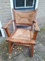 Massief eiken armstoel met biezen zitting, Antiek en Kunst, Antiek | Meubels | Stoelen en Banken, Ophalen