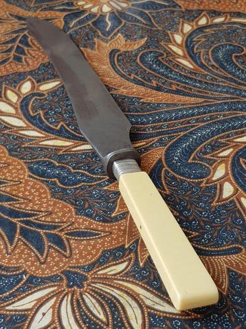 Mooi antiek vleesmes uit Engeland met zilver 35,2 cm. beschikbaar voor biedingen