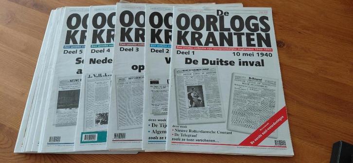Oorlogskranten met poster en tijdschriften in map, Boeken, Tijdschriften en Kranten, Gelezen, Overige typen, Ophalen of Verzenden