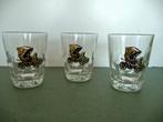 3 super leuke glaasjes met opgelegd oud auto-tje., Verzamelen, Glas en Borrelglaasjes, Ophalen of Verzenden, Gebruikt, Borrel- of Shotglas