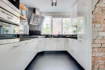 U-vormige keuken beschikbaar voor biedingen