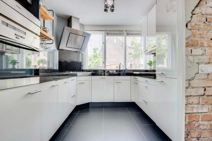U-vormige keuken, Huis en Inrichting, Keuken | Complete keukens, Gebruikt, U-keuken, Wit, Composiet, Hoogglans of Gelakt, Ophalen