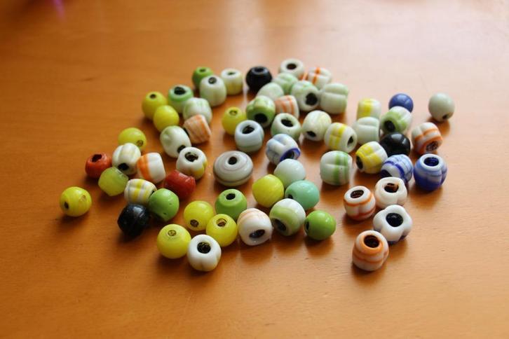 Grote glaskralen in verschillende kleuren, Hobby en Vrije tijd, Kralen en Sieraden maken, Nieuw, Kraal, Ophalen of Verzenden