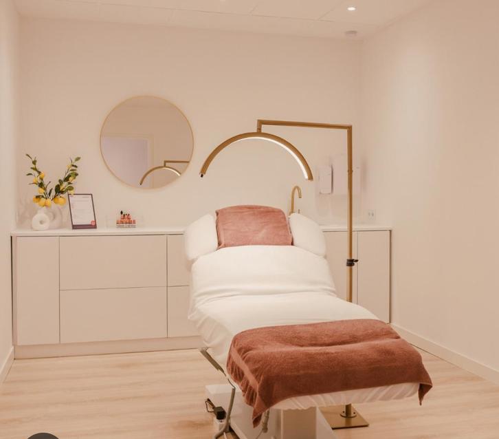 Maassluis beauty laseren kamer, Diensten en Vakmensen, Kappers en Thuiskappers, Bruidskapsels, Dreadlocks of Vlechten, Hairextensions