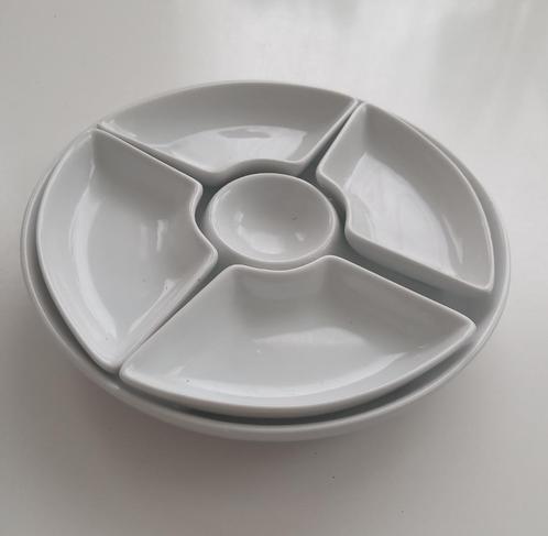 Porselein snackschaal, jaren 70, vintage, Huis en Inrichting, Keuken | Servies, Zo goed als nieuw, Schaal of Schalen, Porselein