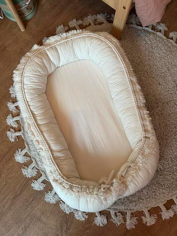 Babynestje Cotton & Sweets beschikbaar voor biedingen