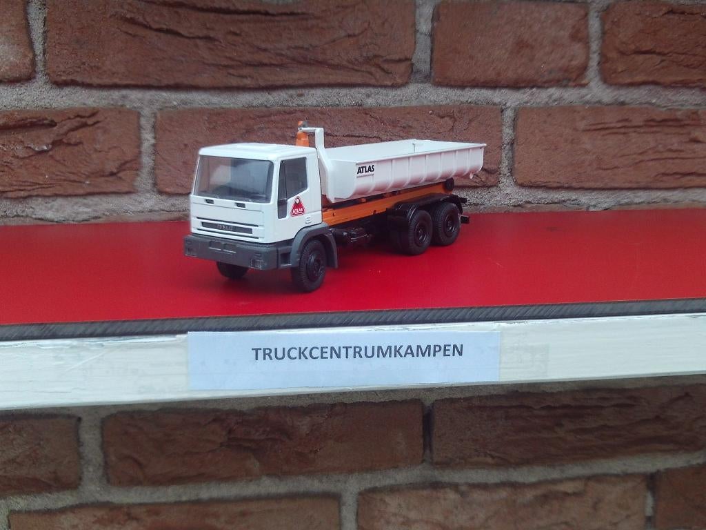 Conrad  Iveco  Containerwagen., Hobby en Vrije tijd, Modelauto's | 1:50, Ophalen of Verzenden, Zo goed als nieuw, Bus of Vrachtwagen