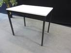 Handige kleine tafel / keukentafel / bijzettafel 90x60cm, Ophalen, Gebruikt, Degelijk, Onbekend