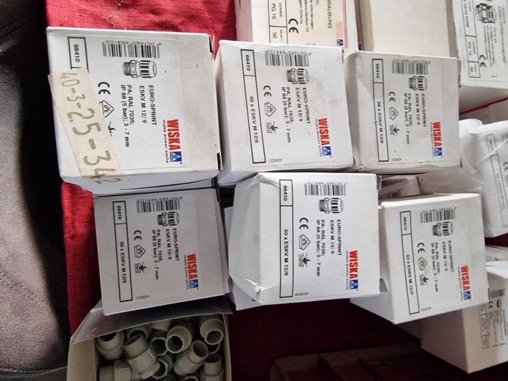 te koop diverse kabelwartels, Doe-het-zelf en Verbouw, Elektra en Kabels, Nieuw, Overige typen, Ophalen of Verzenden