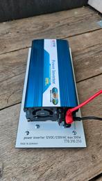 Omvormer 12 volt naar 220 volt 300 watt, Caravans en Kamperen, Camper-accessoires, Ophalen of Verzenden, Zo goed als nieuw