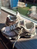 New Balance 9060 - Maat 40.5 - Zo goed als nieuw!, Beige, New Balance, Ophalen of Verzenden, Sneakers of Gympen