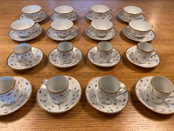 Langenthal Suisse handgeschilderd 8 koffie-en 8 theekopjes beschikbaar voor biedingen