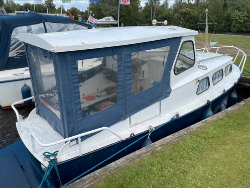 Leuke kruiser / motorboot, Watersport en Boten, Motorboten en Motorjachten, Gebruikt, Staal, Diesel, Ophalen