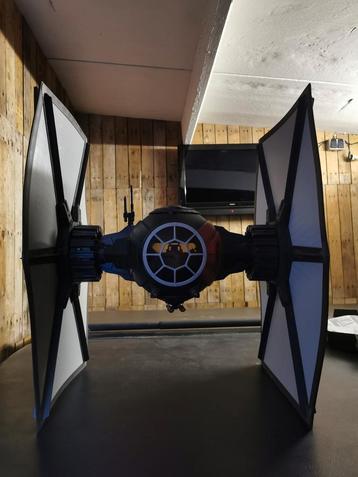 Tie fighter