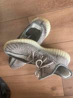 Yeezy 43 1/3 grijs, Ophalen of Verzenden, Zo goed als nieuw