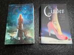 Marissa meyer - cinder en gress. The lunar chronicles, Ophalen of Verzenden, Zo goed als nieuw