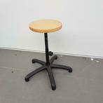 Partij 13 houten krukken in hoogte verstelbaar 43-61 cm