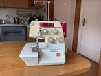BERNETTE lockmachine, Hobby en Vrije tijd, Naaimachines en Toebehoren, Ophalen of Verzenden, Gebruikt, Lockmachine, Bernina