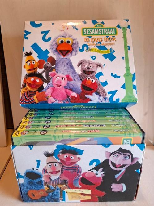 Sesamstraat Classics Collectie - 10 DVD Box Set., Cd's en Dvd's, Dvd's | Kinderen en Jeugd, Zo goed als nieuw, Tv fictie, Poppen