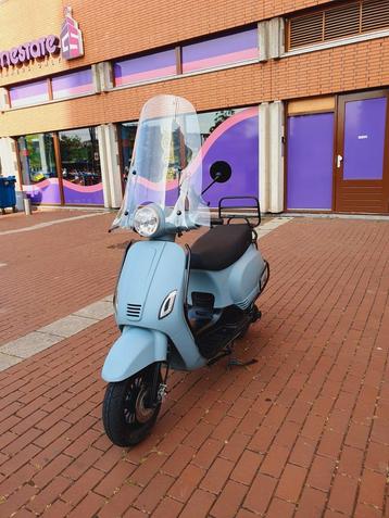 Scoeter  beschikbaar voor biedingen