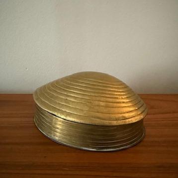 Schelp, box, doos, koper, bronze, antiek,vintage, brocante beschikbaar voor biedingen