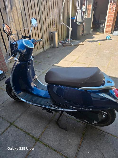 Tekoop Scooter (gele kenteken), Fietsen en Brommers, Snorfietsen en Snorscooters, Gebruikt, Overige merken, Ophalen
