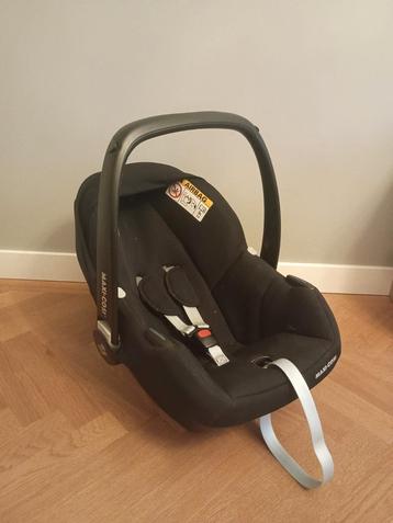 Maxi-Cosi Cabriofix i-Size beschikbaar voor biedingen