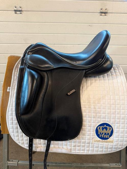 Anatomica s line 18 inch fit 4, Dieren en Toebehoren, Paarden en Pony's | Zadels, Zo goed als nieuw, Dressuur, Ophalen of Verzenden