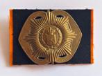 Oud baret embleem van Heutsz ring sluiting, Verzamelen, Verzenden, Landmacht, Nederland, Kleding of Schoenen