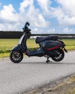 Vespa Sprint Notte CUSTOM, Fietsen en Brommers, Scooters | Vespa, Ophalen, Zo goed als nieuw